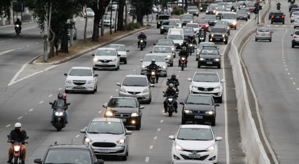 transito-de-veiculos-na-avenida-prestes-maia-na-regiao-central-de-sao-paulo-na-manha-desta-sexta-feira-15-1024x682 transito-de-veiculos-na-avenida-prestes-maia-na-regiao-central-de-sao-paulo-na-manha-desta-sexta-feira-15-1024x682